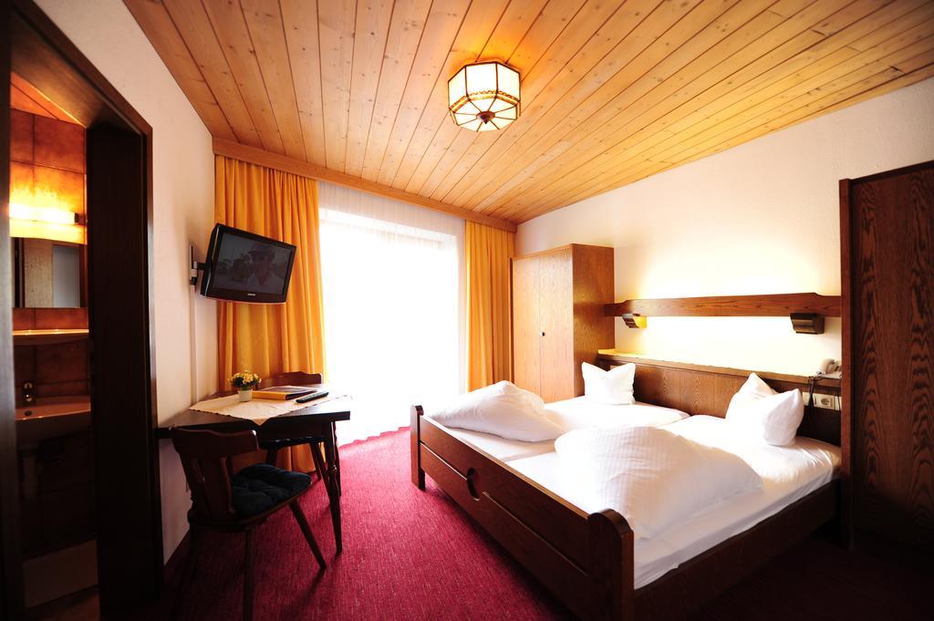 Hotel Garni Lamm Nauders Quarto foto